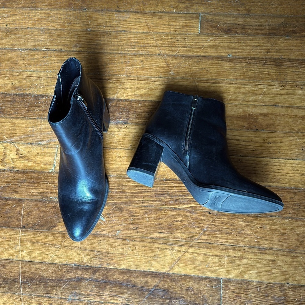 Sz 7.5 Franco Sarto Black Pointed Ankle Boots - Picture 2 of 7